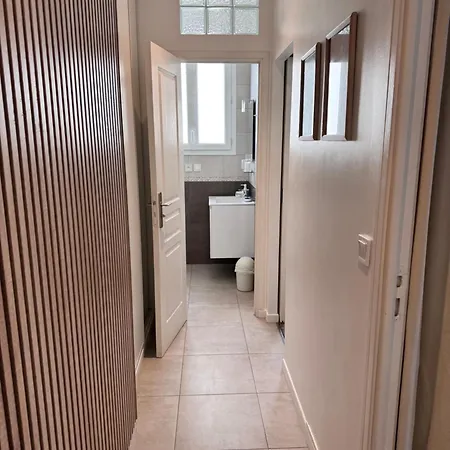 Des Iles Apartment *