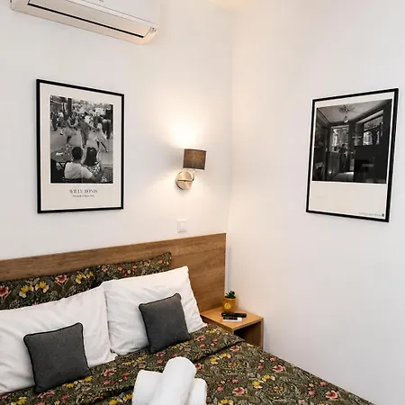 Des Iles Apartment *