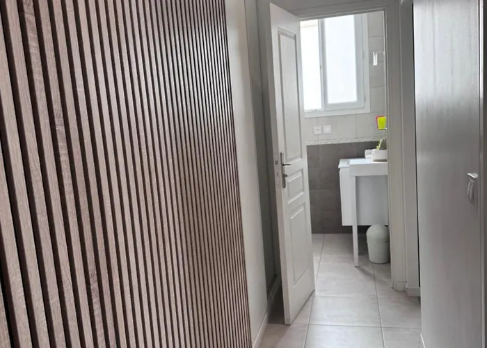 Des Iles Apartment *